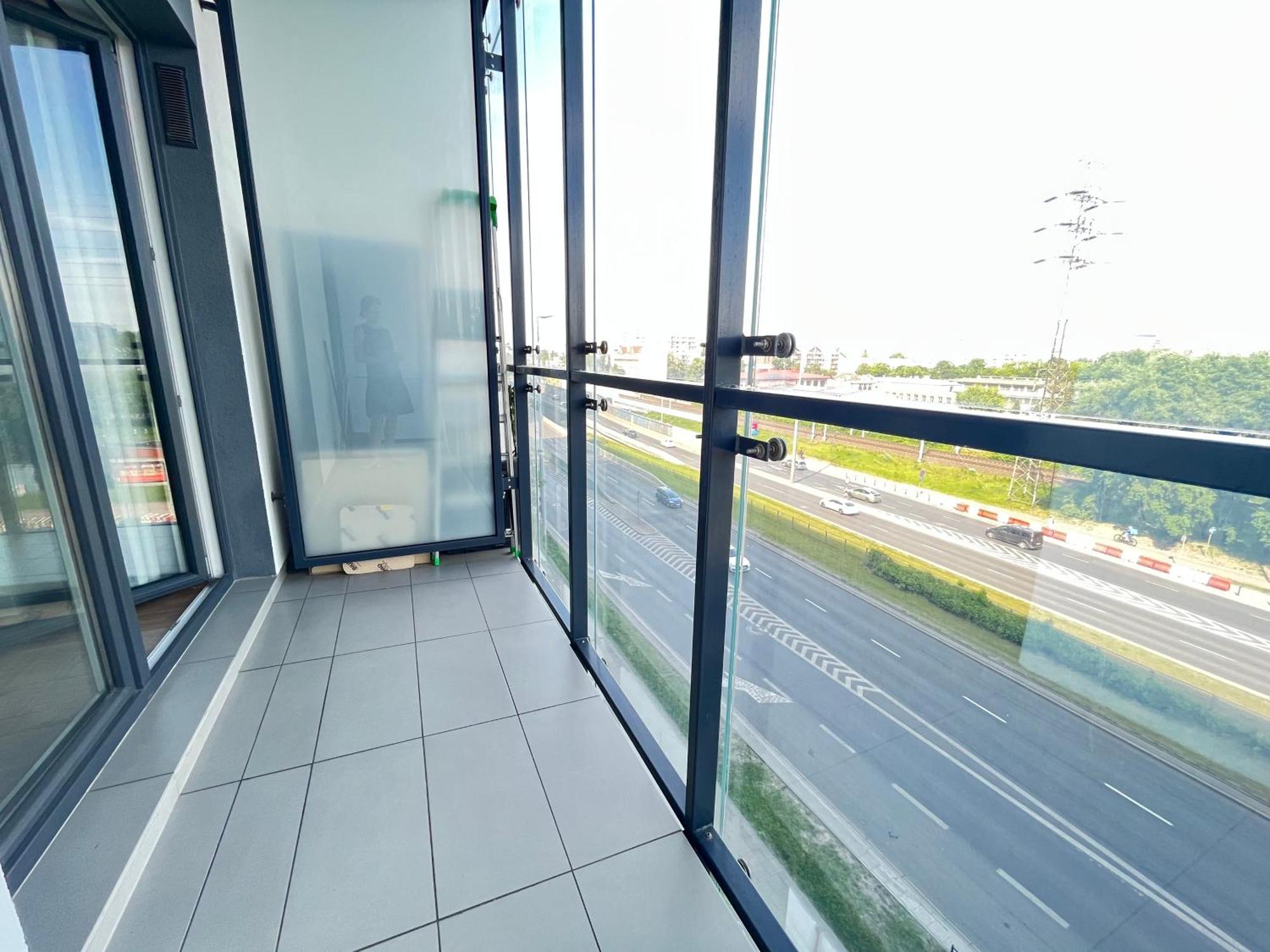 ורשה Prymasa Tysiaclecia 83A Free Garage By Perfect Apart מראה חיצוני תמונה