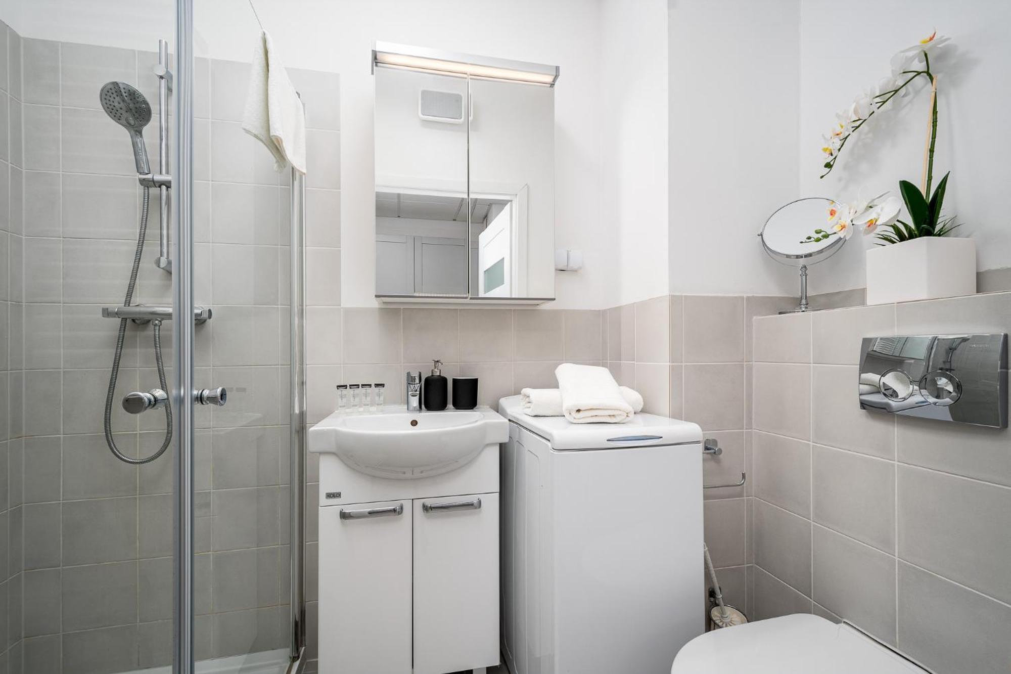 ורשה Prymasa Tysiaclecia 83A Free Garage By Perfect Apart מראה חיצוני תמונה